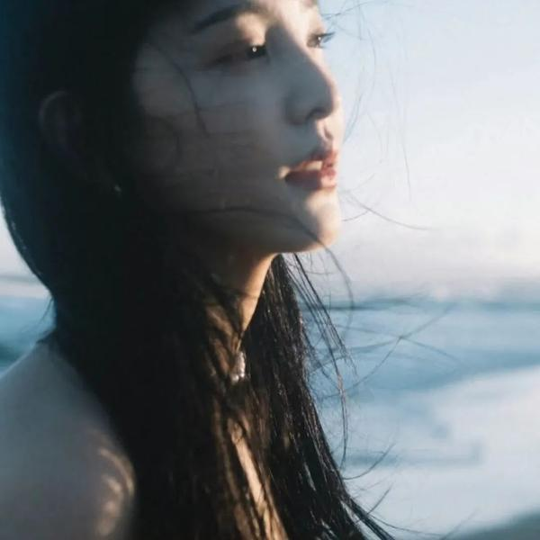 闪婚后，豪门千金不装了